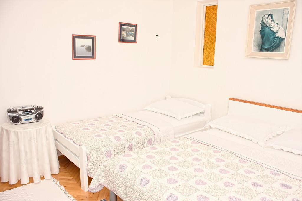 Apartment Apartments&rooms Katarina